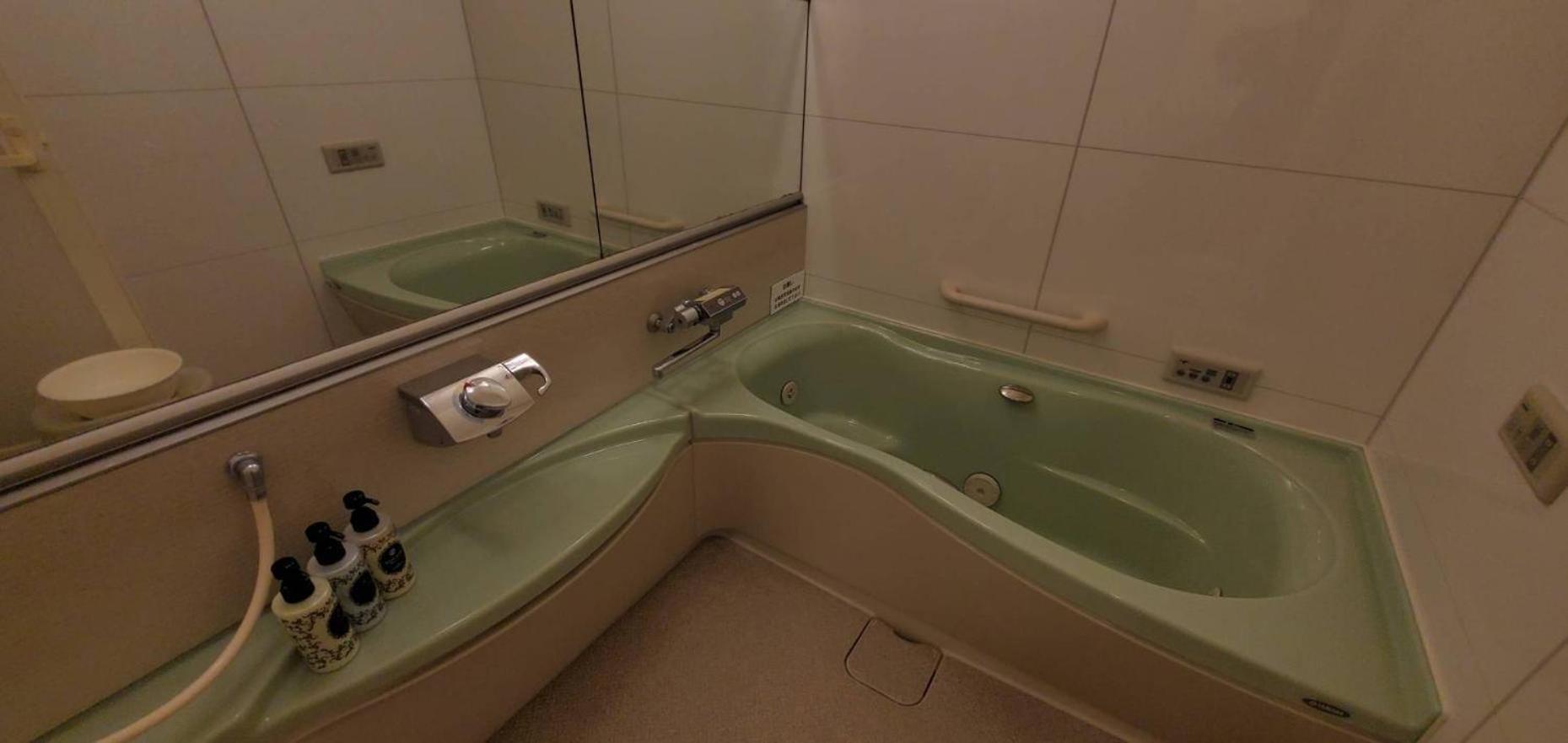 Hotel Golf Tsunashima (Adults Only) Yokohama  Exteriör bild